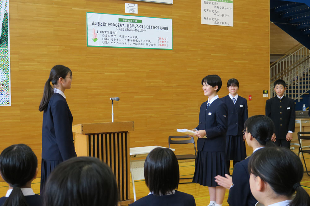 生徒会役員任命式の様子2